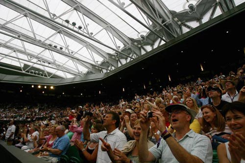 亚特兰大掀翻豪门，晋级国际赛事半决赛，掌声雷动
