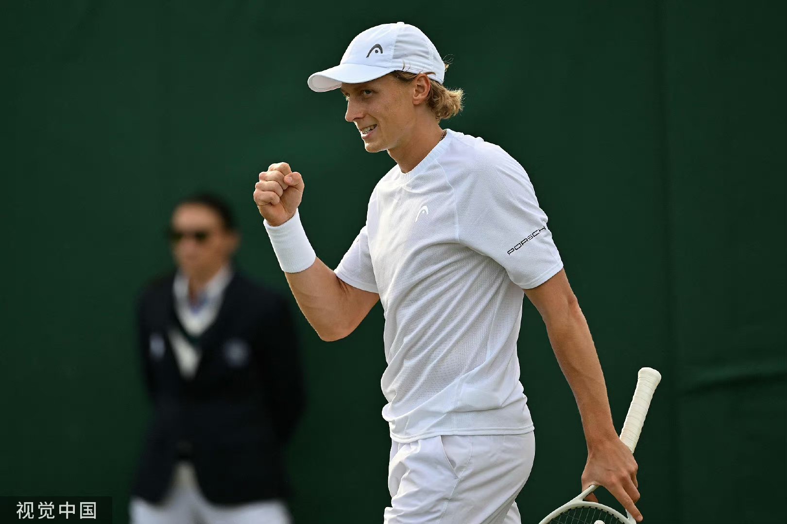 开云体育在线-包含温网完胜法网，兹维列夫高光表现的词条