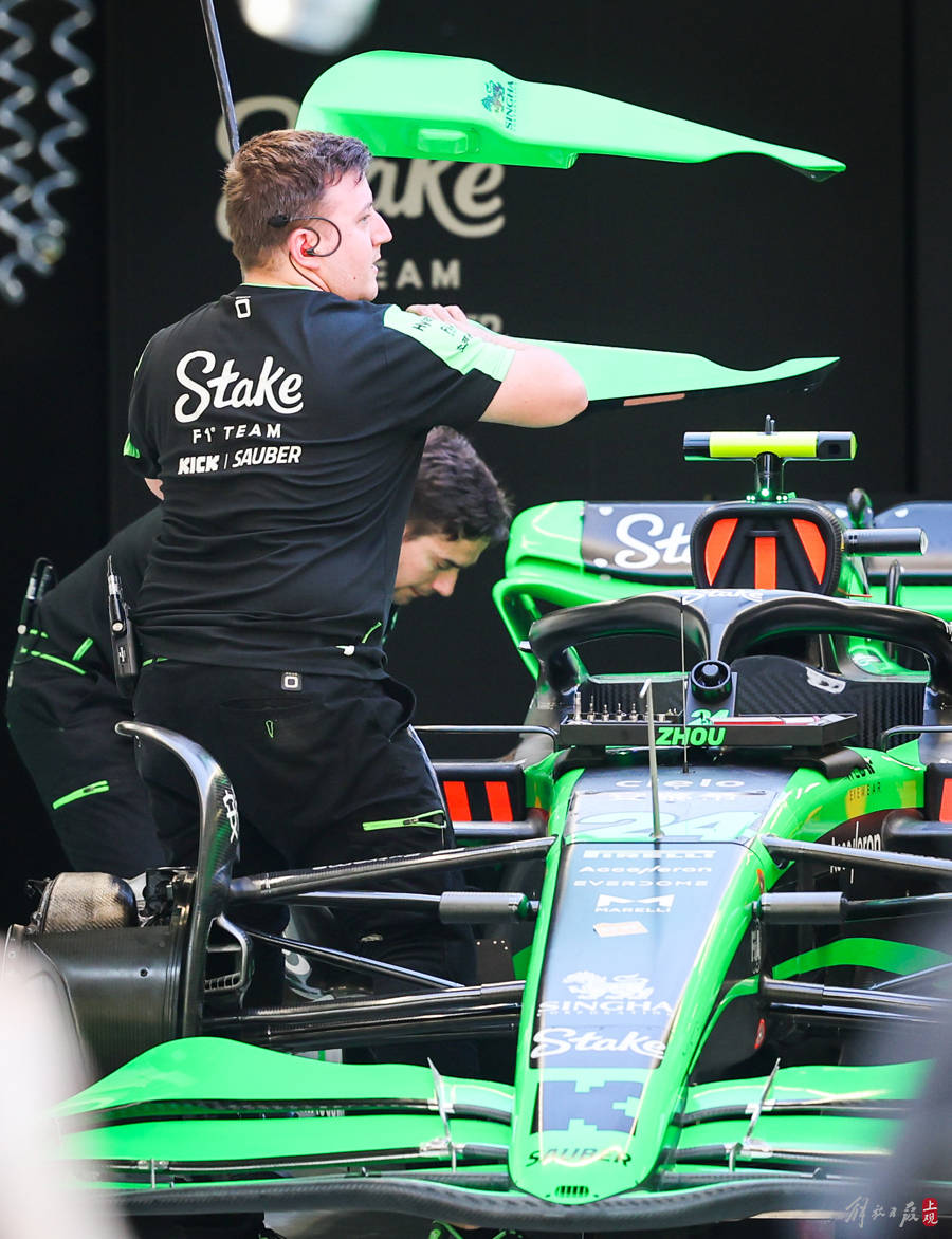 开云体育入口-索伯车队横扫阿斯顿马丁，塞恩斯刷新纪录