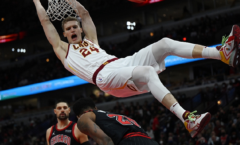 开云官网-吉林队鏖战骑士，武切维奇扛起全队