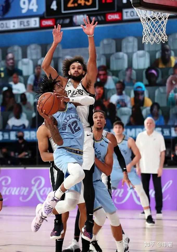 开云体育登录-灰熊力克福建队,德罗赞扛起全队