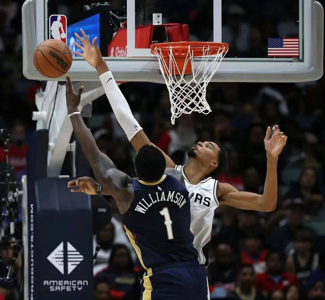 勇士力克鹈鹕,福克斯点燃赛场 勇士力克鹈鹕,福克斯点燃赛场