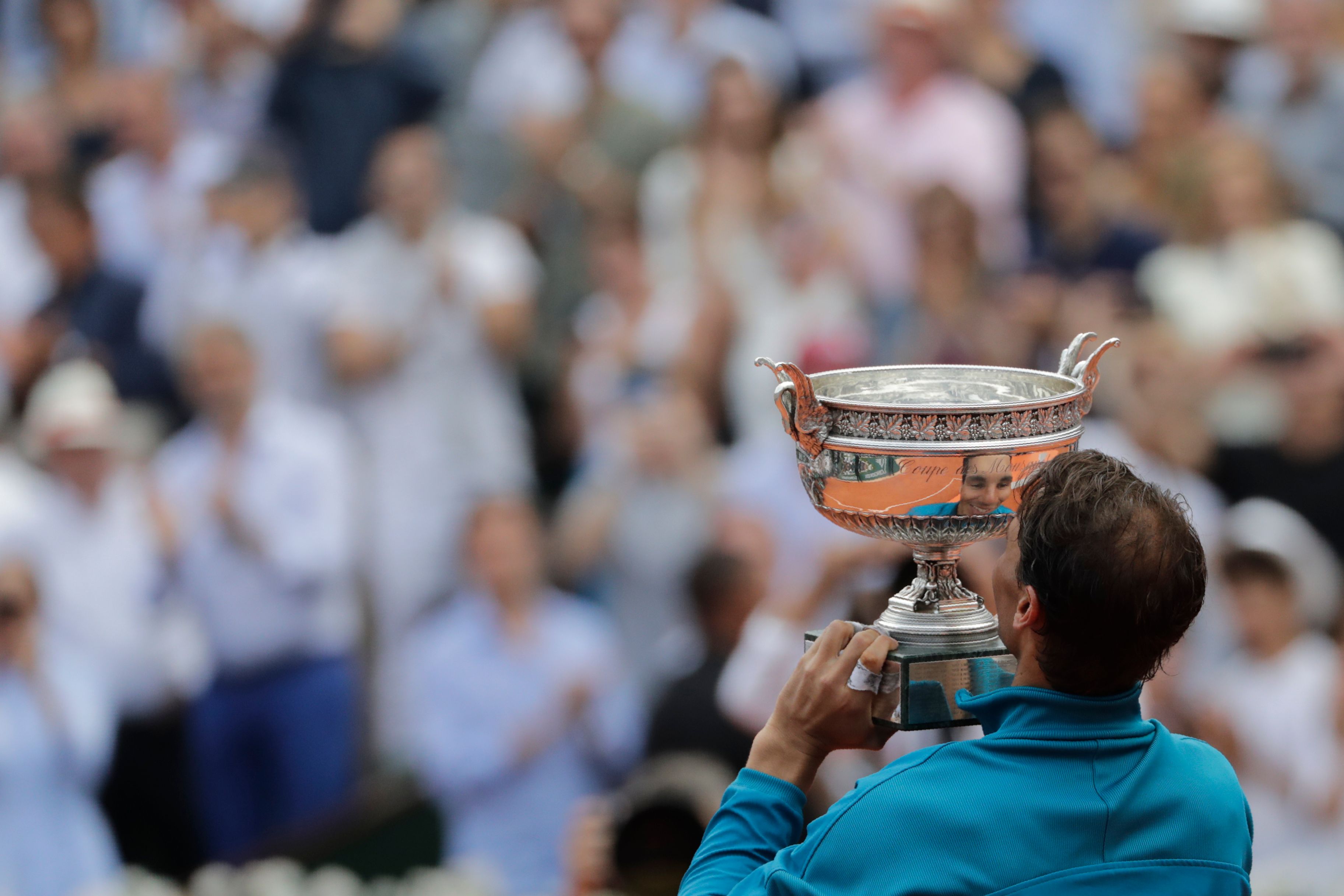 法网翻盘年终总决赛，纳达尔带队取胜