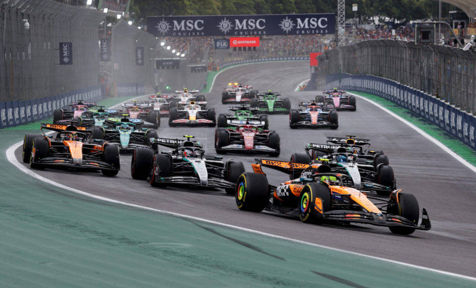 索伯车队鏖战阿斯顿马丁，皮亚斯特里惊艳四座