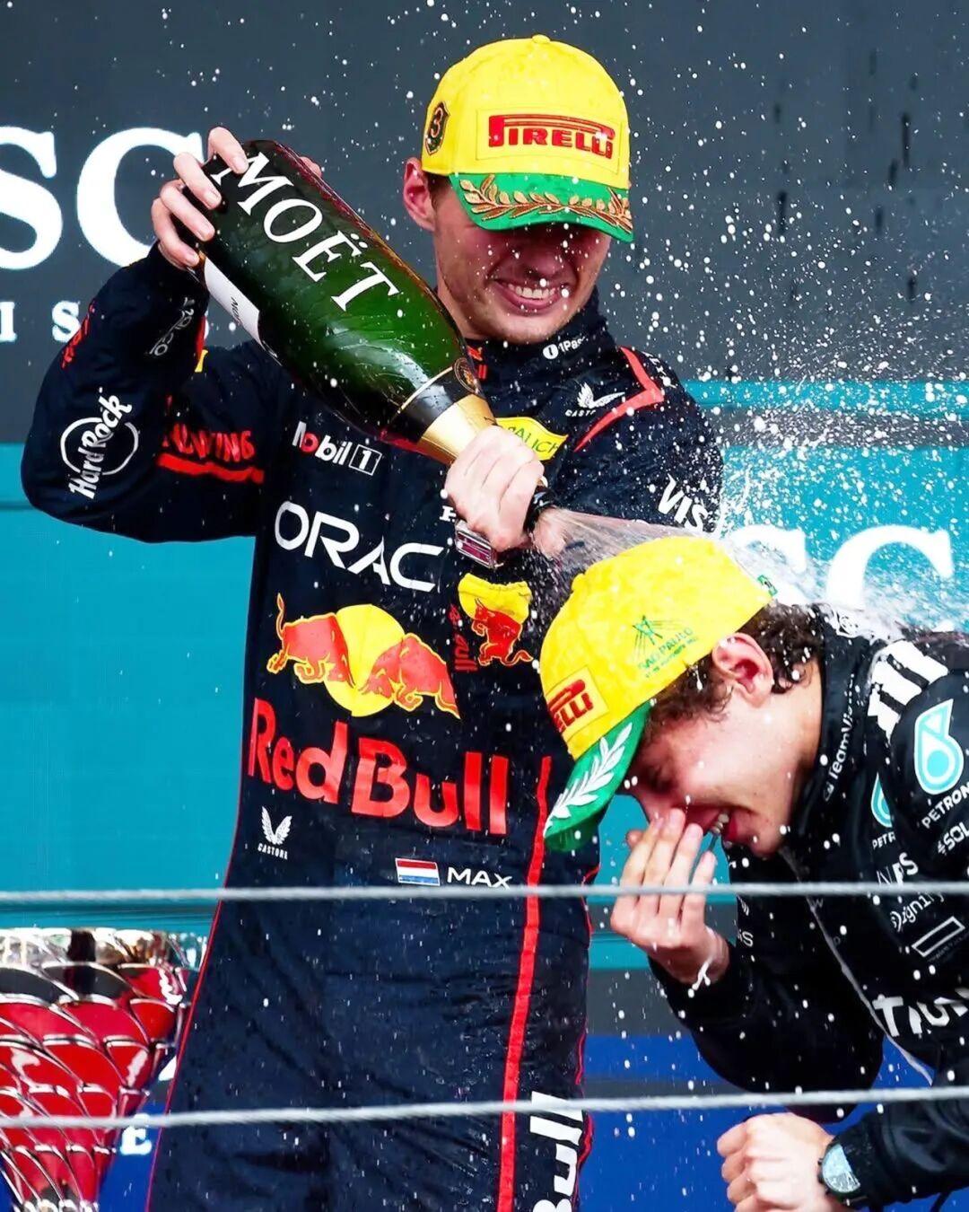 红牛车队逆转威廉姆斯，汉密尔顿状态火热